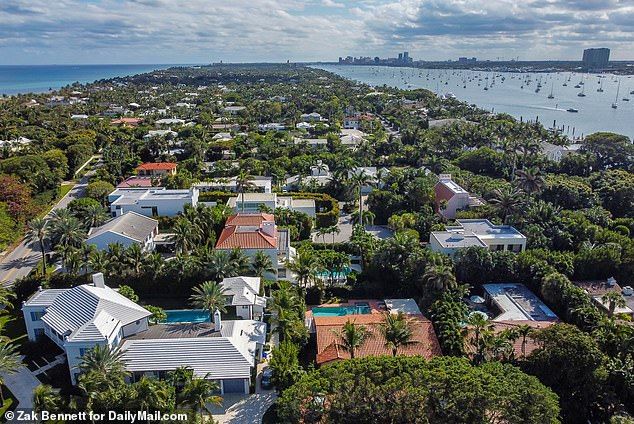 A view of Palm Beach, Florida, from the north end of the island facing south. To the west is the Intracoastal waterway where many of the rich do their boating, bordered by West Palm Beach