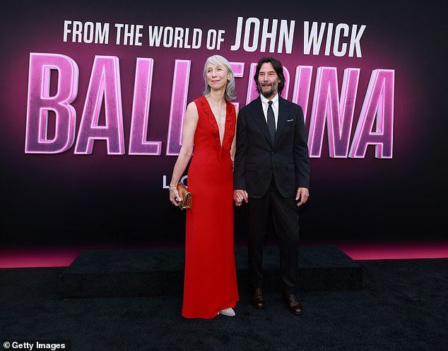 Keanu looked as handsome as usual in a smart suit