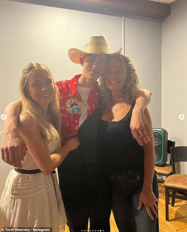 The brother-and-sister have frequently shown their very strong bond, with both taking to Instagram to share their support for each other (seen with their mother)