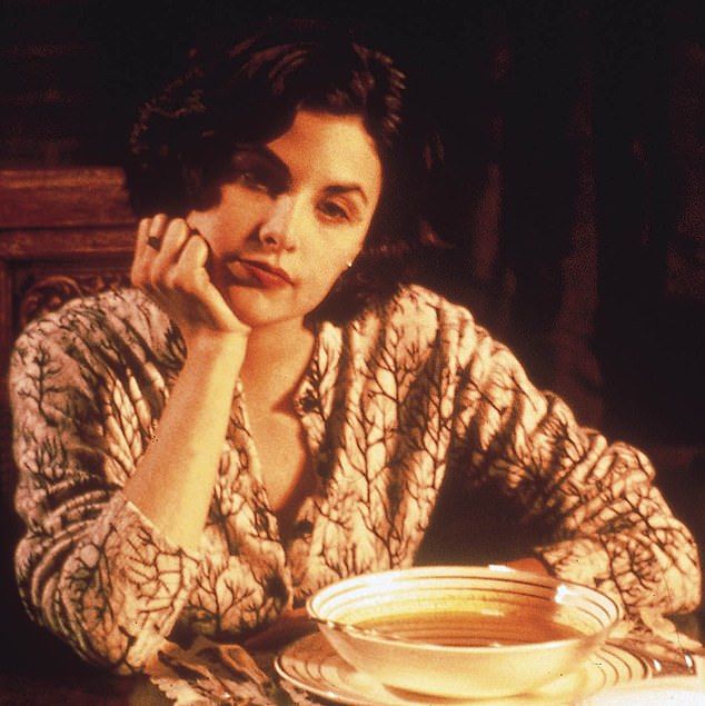 The actress is Sherilyn Fenn, who played the lovestruck 18-year-old Audrey Horne on the 1990s series Twin Peaks (pictured)