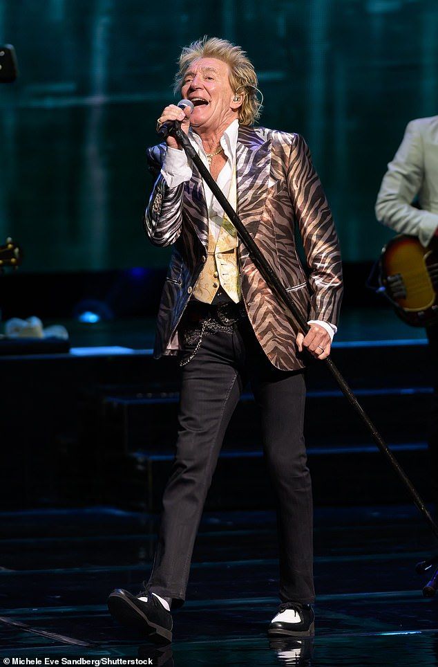 Rod Stewart will play the Legends slot on the Pyramid Stage when he performs at Glastonbury later this year