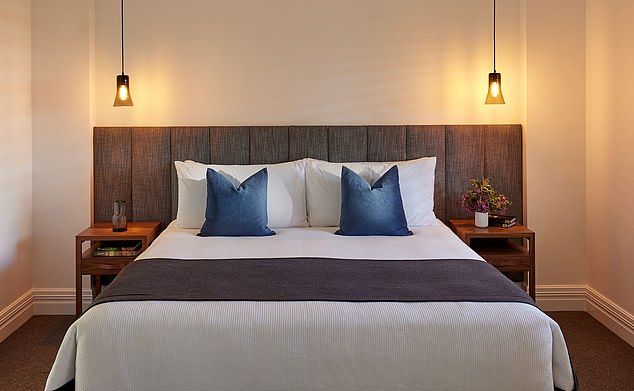 Katy can also enjoy free use of the lodge facilities, which include a wet-edge lap pool, fitness centre, and sauna