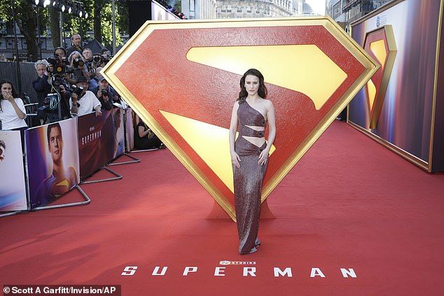 Amazon announced also a special offer for Prime members to see Superman a few days before its July 11 release, with early screenings on July 8