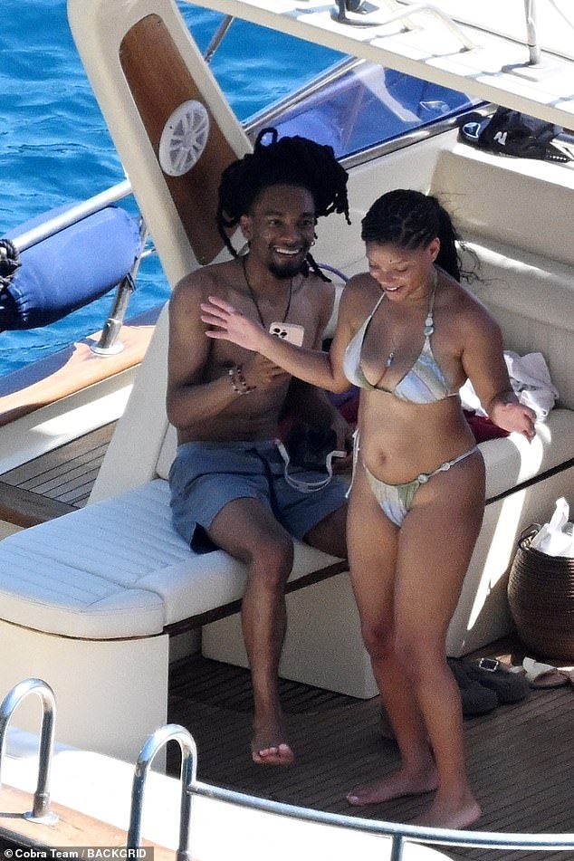 After the near-mishap, the star went on to enjoy some quality time with music producer, Scott Bridgeway, the acclaimed producer behind Kendrick Lamars hits