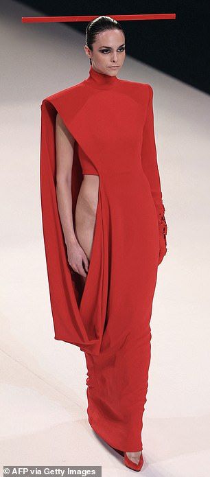 A model presents a creation for Stephane Rolland during the Women's Haute-Couture Fall/Winter 2025-26 collection show