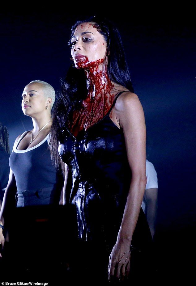 The star left fans stunned with her chilling finale look, which featured theatrical blood dripping down her neck