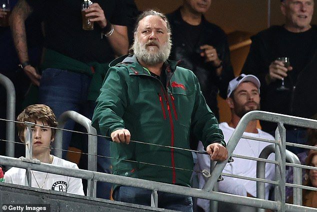 Russell Crowe (pictured) has turned down an offer to sell his 25 per cent stake in South Sydney, according to a report