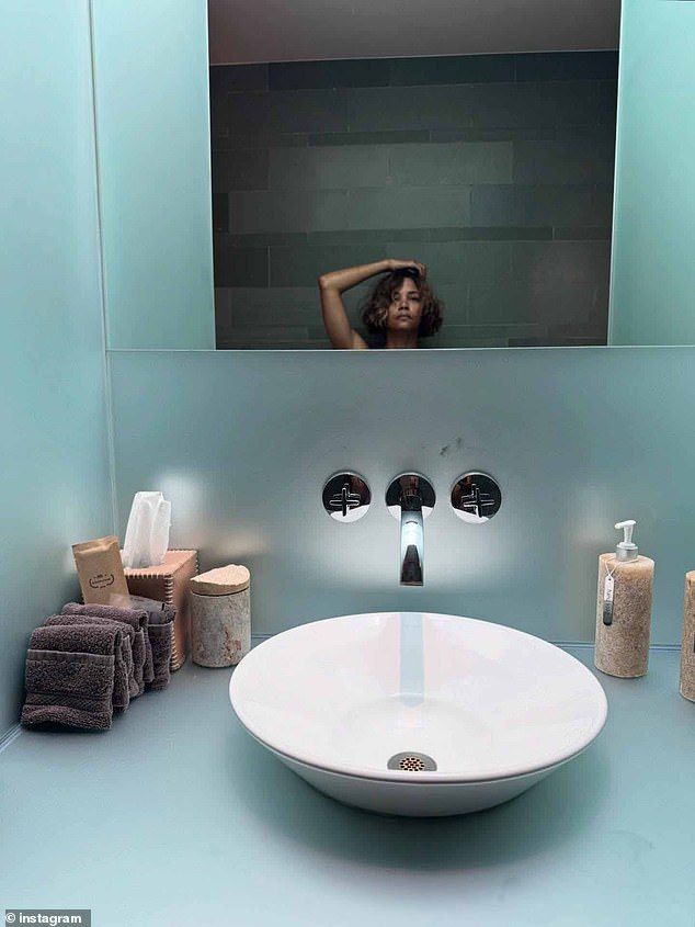 Halle Berry's naked body was visible in the reflection of the faucet during her recent spa day