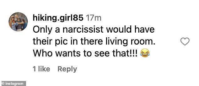 Some commenters even suggested that keeping the painting up betrayed narcissistic tendencies