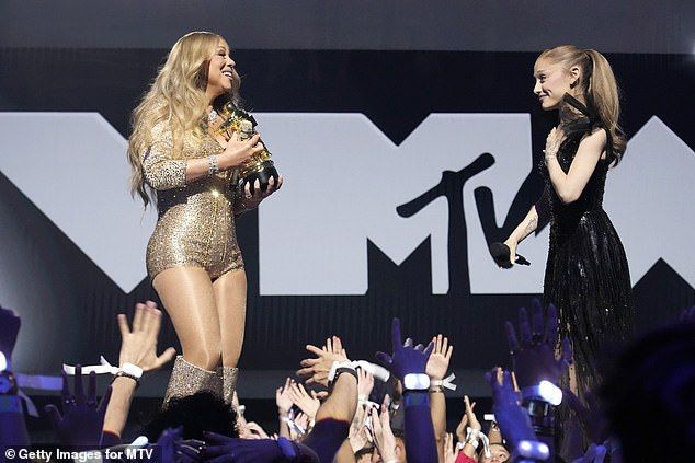 Ariana was full of emotion as she honoured Mariah with the much sought after award