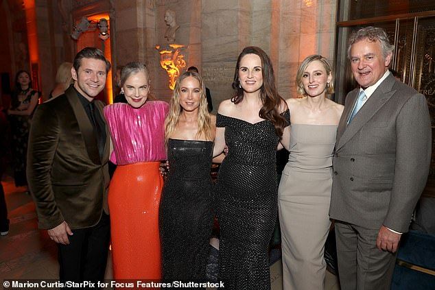 L-R: Allen Leech, Elizabeth McGovern, Joanne Froggatt, Michelle Dockery, Laura Carmichael and Hugh Bonneville