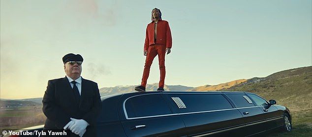 A limo driver who appeared in Post Malone 's 2020 music video Tommy Lee is now suing the rapper over claims he was not paid for his appearance in the shoot