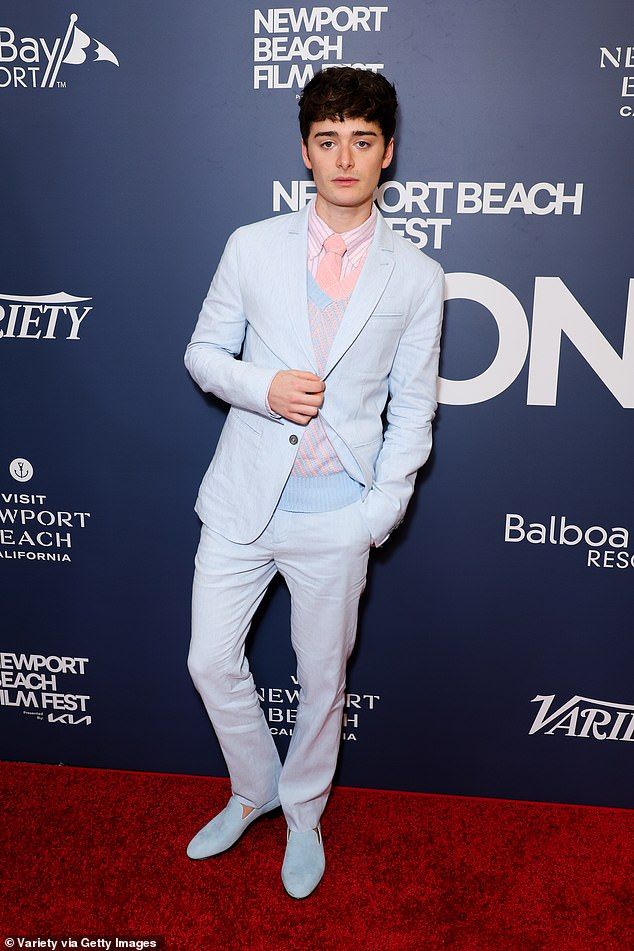 Stranger Things star Noah Schnapp wore an eye-catching light blue suit